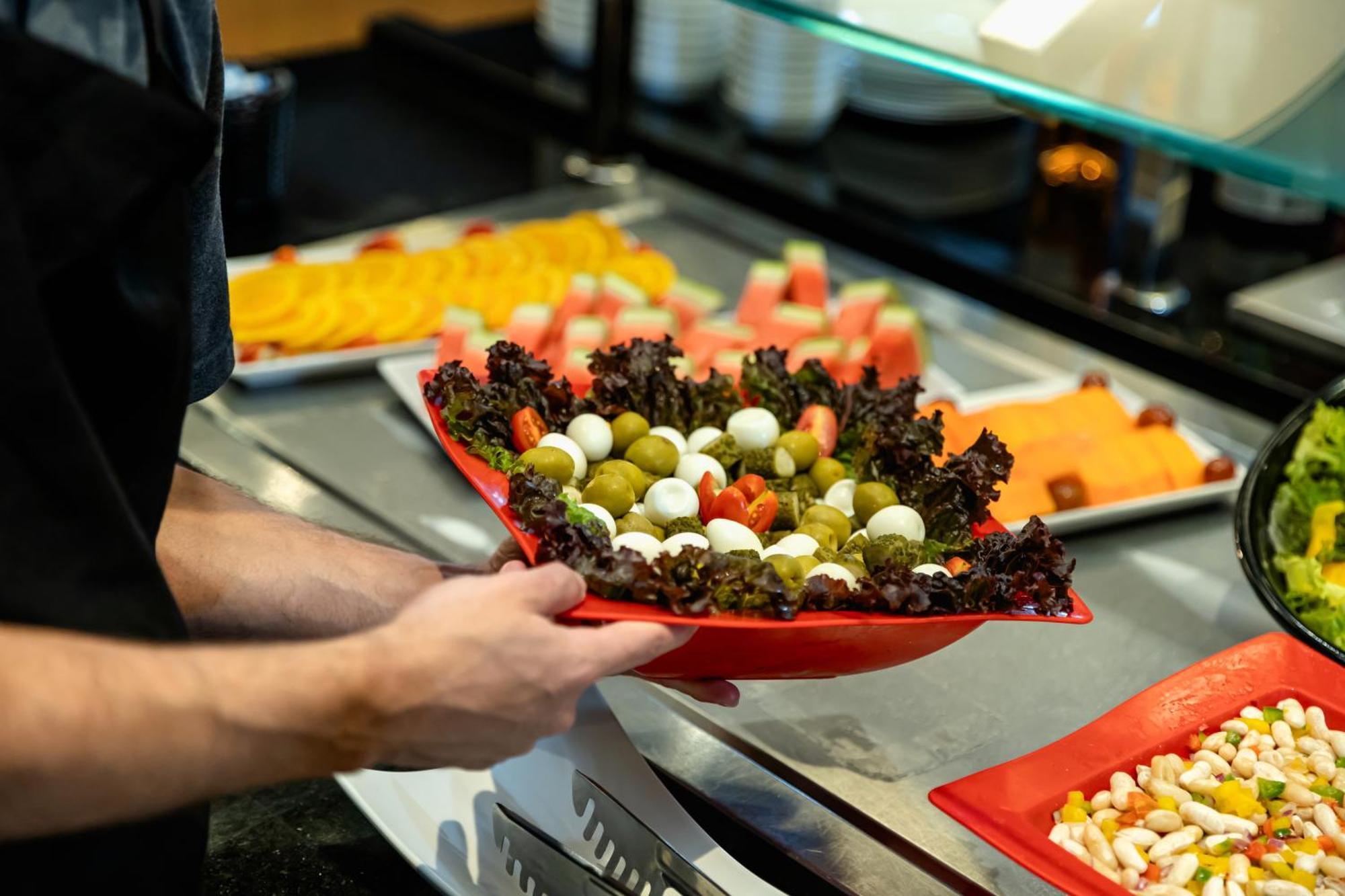 Отель Ibis Porto Alegre Aeroporto Экстерьер фото