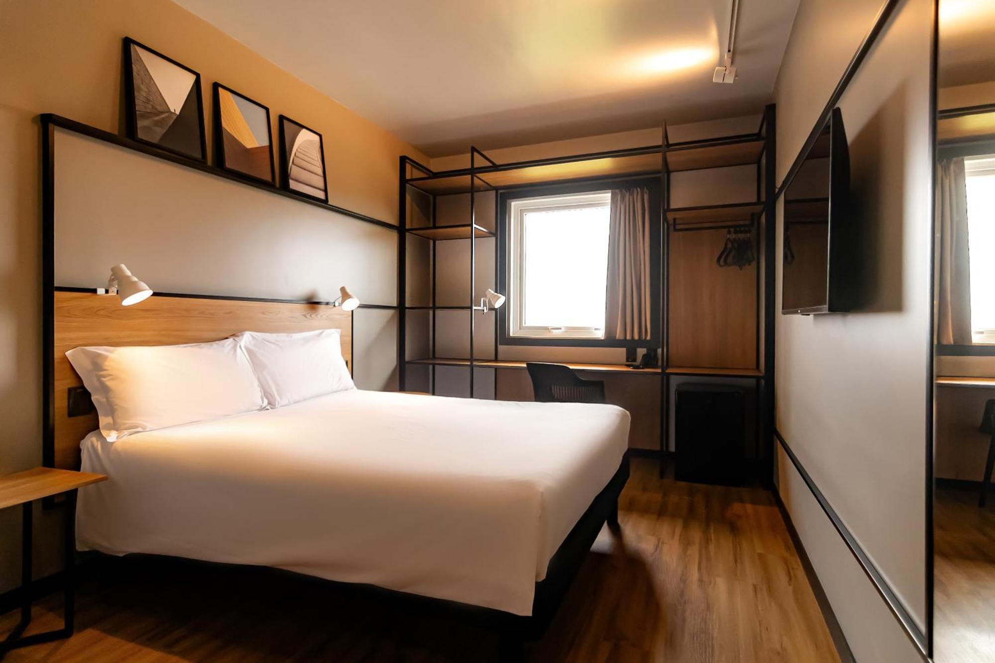 Отель Ibis Porto Alegre Aeroporto Экстерьер фото