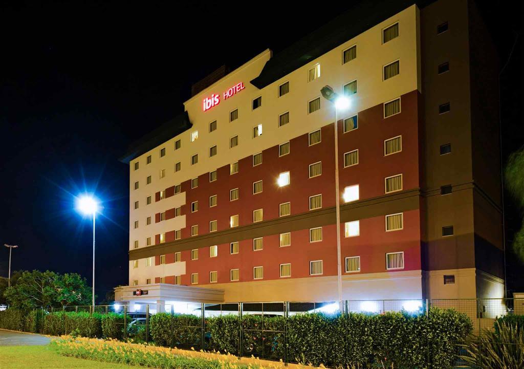 Отель Ibis Porto Alegre Aeroporto Экстерьер фото