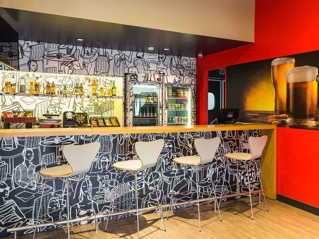 Отель Ibis Porto Alegre Aeroporto Экстерьер фото