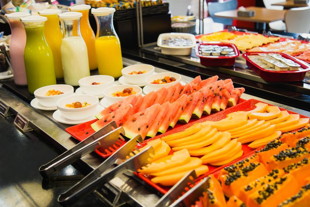 Отель Ibis Porto Alegre Aeroporto Экстерьер фото
