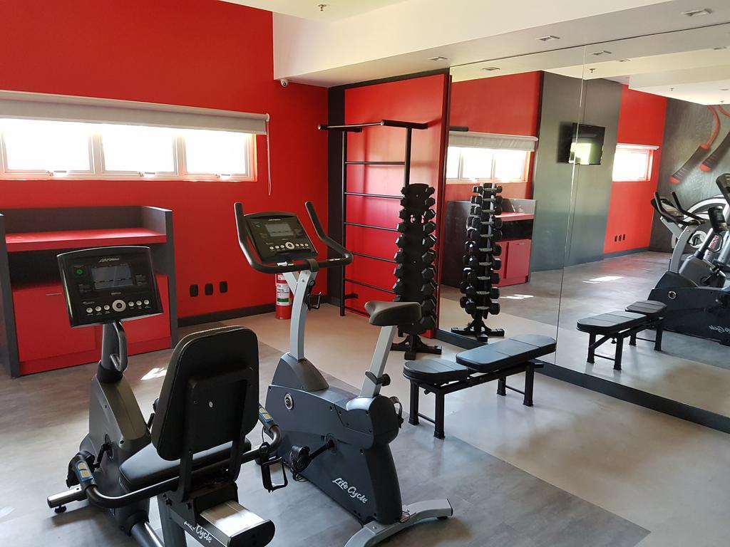 Отель Ibis Porto Alegre Aeroporto Экстерьер фото