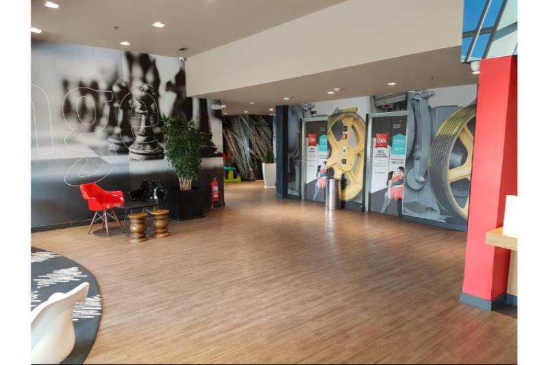 Отель Ibis Porto Alegre Aeroporto Экстерьер фото
