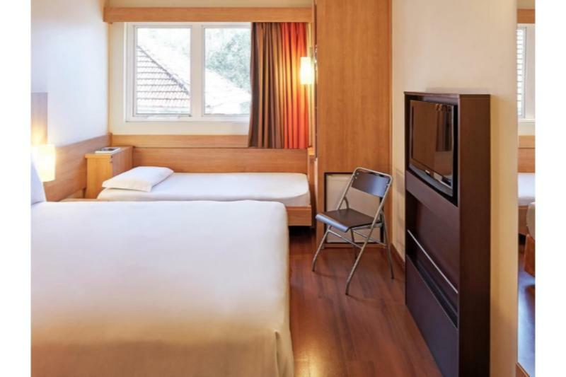 Отель Ibis Porto Alegre Aeroporto Экстерьер фото
